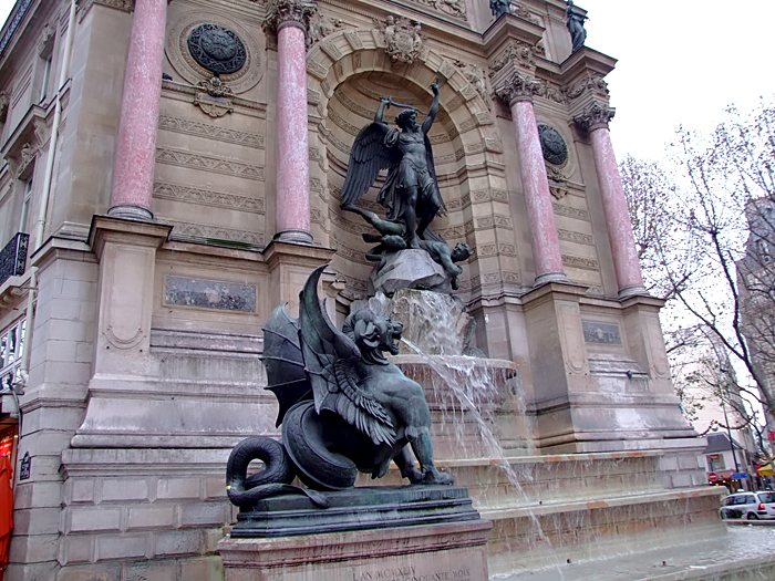 Paris Fontaine Saint-Michel